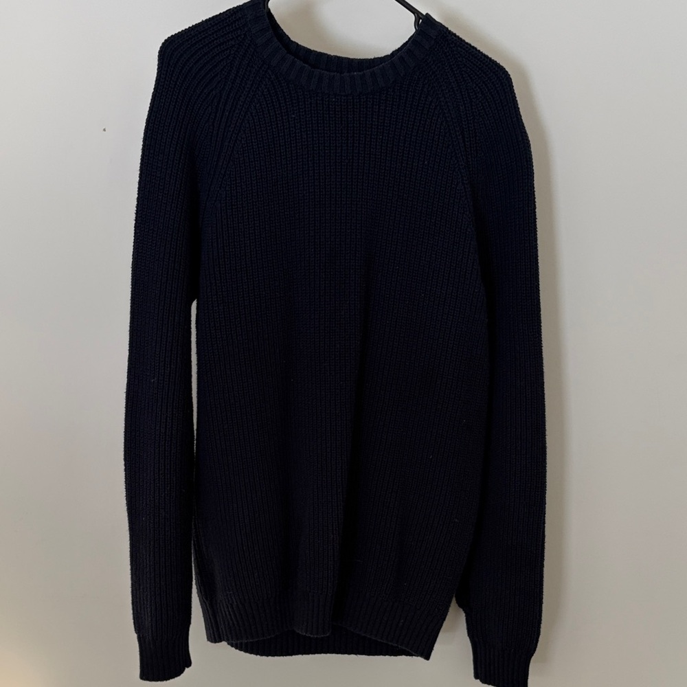 Old Navy Men's Navy Blue Crewneck Sweater